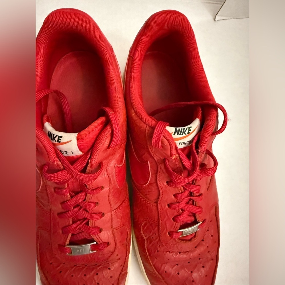 NIKE AIR FORCE 1 RED & WHITE CROC SKIN STYLE 718152-600 ATHLETIC SNEAKERS SHOES - Picture 6 of 12